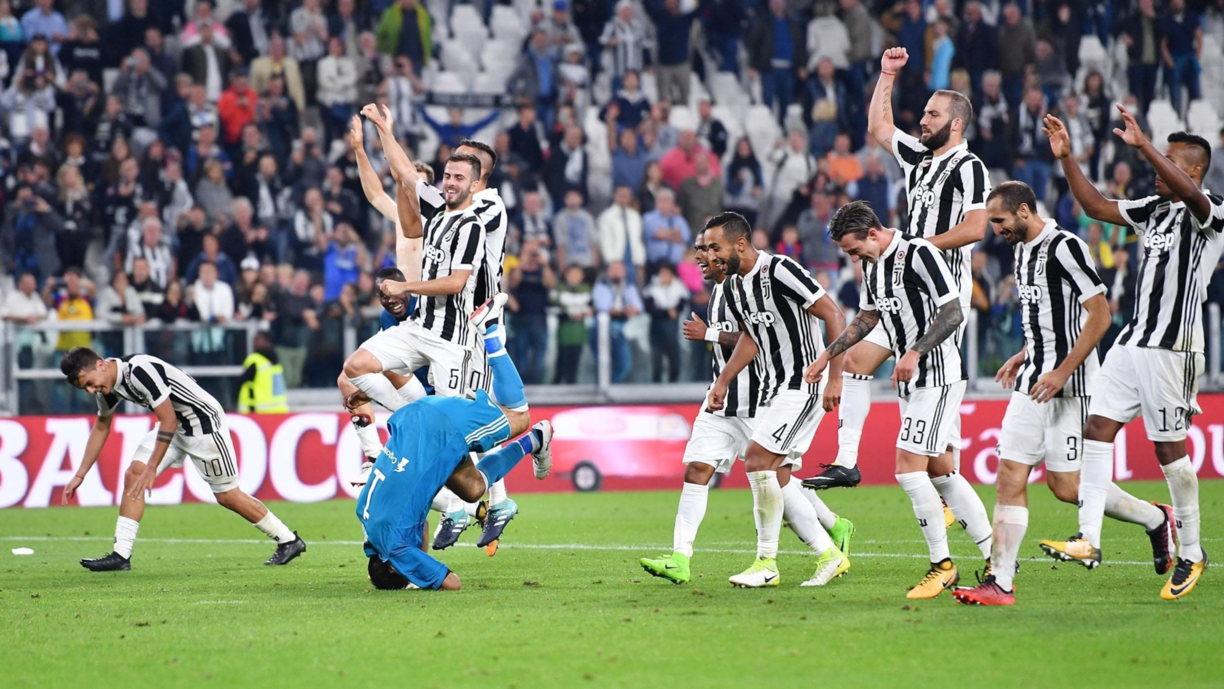 Dybala anotó dos tantos en goleada de Juventus